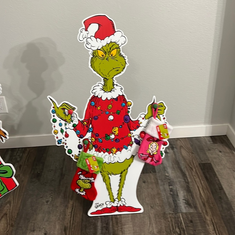 The Grinch Wood Decor